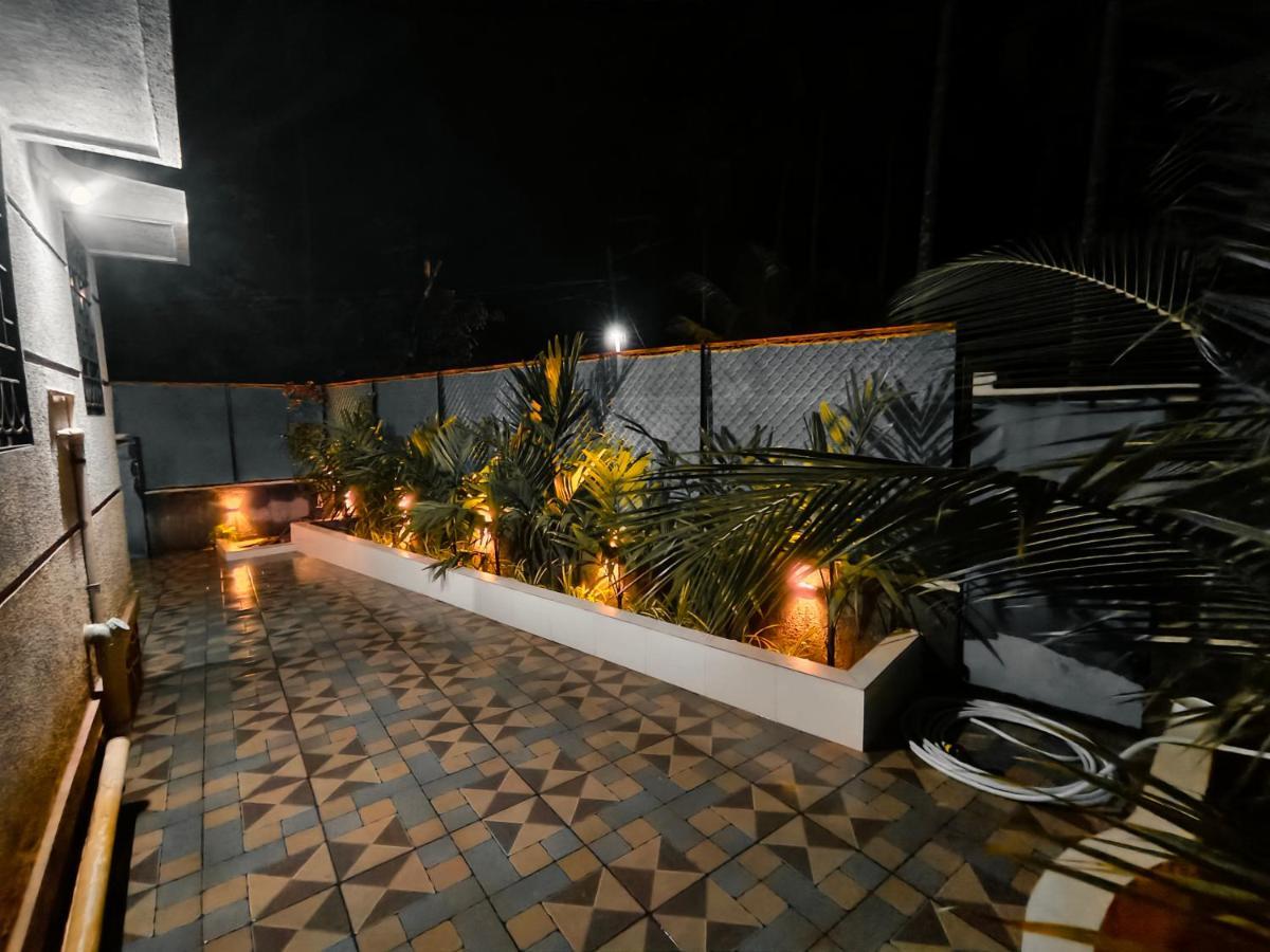 Rane Ambadnya Niwas Apartment Nagaon  Ngoại thất bức ảnh